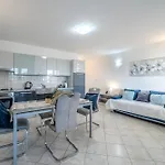 - With Swimming Pool & Amazing Seaviews, Above Bijaka * Milna (Brac)