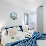 - With Swimming Pool & Amazing Seaviews, Above Bijaka Apartment Milna (Brac)
