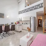 - With Swimming Pool & Amazing Seaviews, Above Bijaka Apartment Milna (Brac)