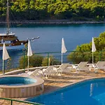 - With Swimming Pool & Amazing Seaviews, Above Bijaka *
