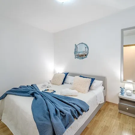 - With Swimming Pool & Amazing Seaviews, Above Bijaka Milna (Brac)
