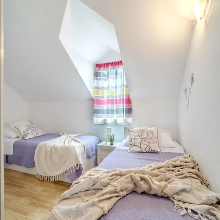 - With Swimming Pool & Amazing Seaviews, Above Bijaka Milna (Brac)