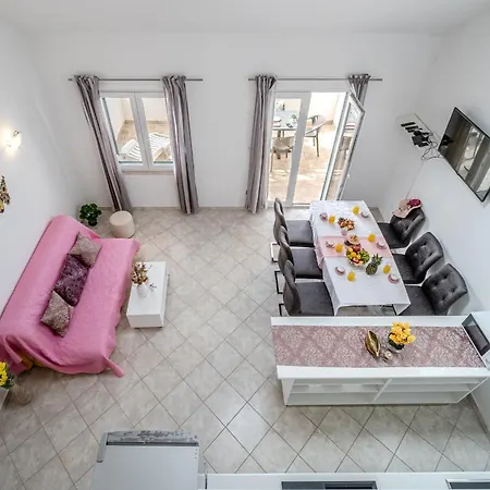 - With Swimming Pool & Amazing Seaviews, Above Bijaka *